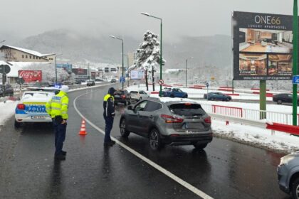 gata vacanta de sarbatori bucurestenii se intorc in oras trafic ingreunat pe dn1 spre capitala politistii recomanda soferilor rute alternative 695904d0261bb