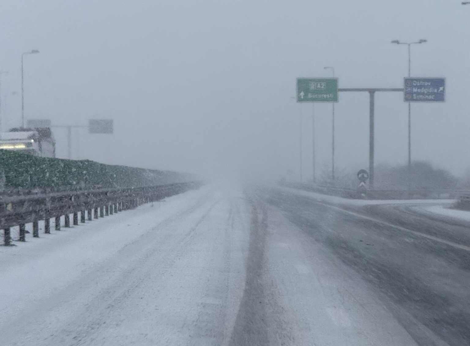 iad pe autostrada a2 bucuresti constanta mazga pe asfalt vizibilitate sub 50 m absolut nicio interventie 695fc593efdf0