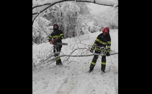 igsu aproape 4 700 de pompieri mobilizati zilnic intre 1 si 4 ianuarie peste 7 000 de interventii gestionate 695b9b7971a02