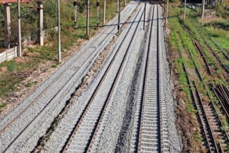 incident pe calea ferata pe sectia de circulatie peris buftea muncitorii unei firme au sectionat accidental cablurile de semnalizare 695eb0432d3d8