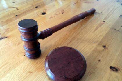 inscop peste 70 dintre romani nu au incredere in justitie votantii psd si aur au mai multa incredere 696f6cc90ad86