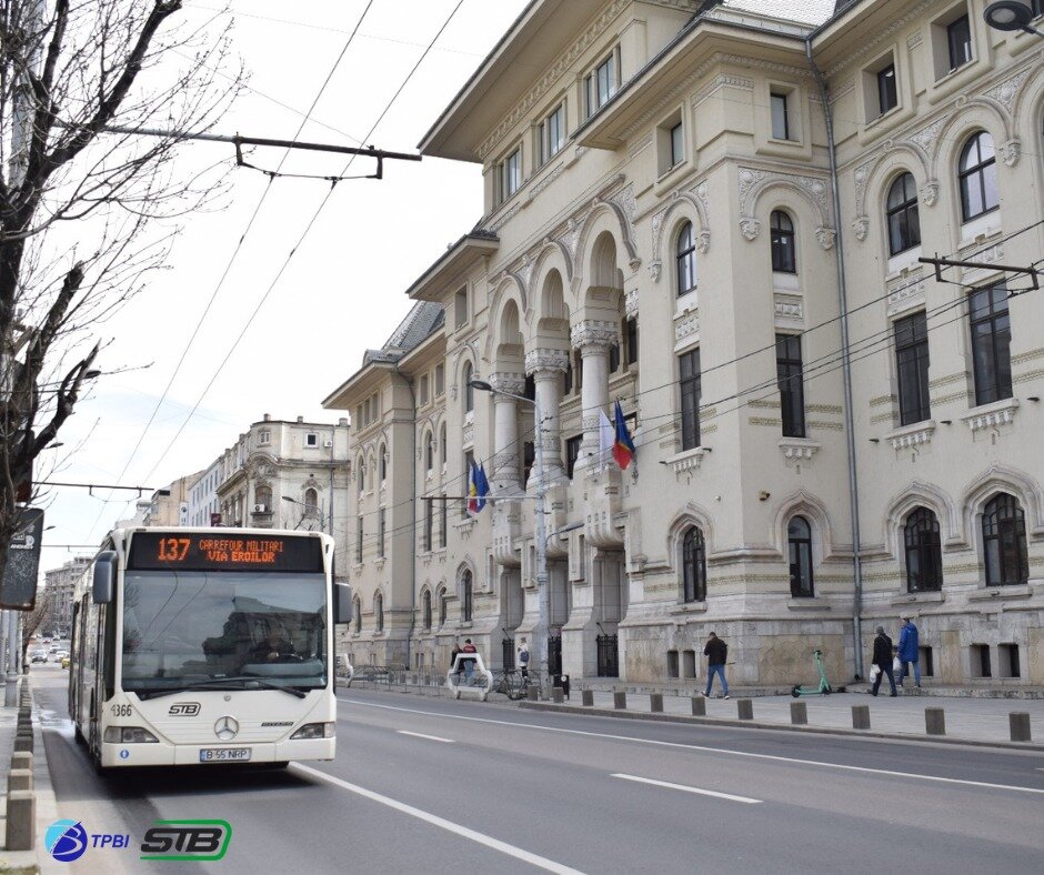 liniile 122 si 137 vor opri si in statia universitate incepand de miercuri 69663de4ccd2c