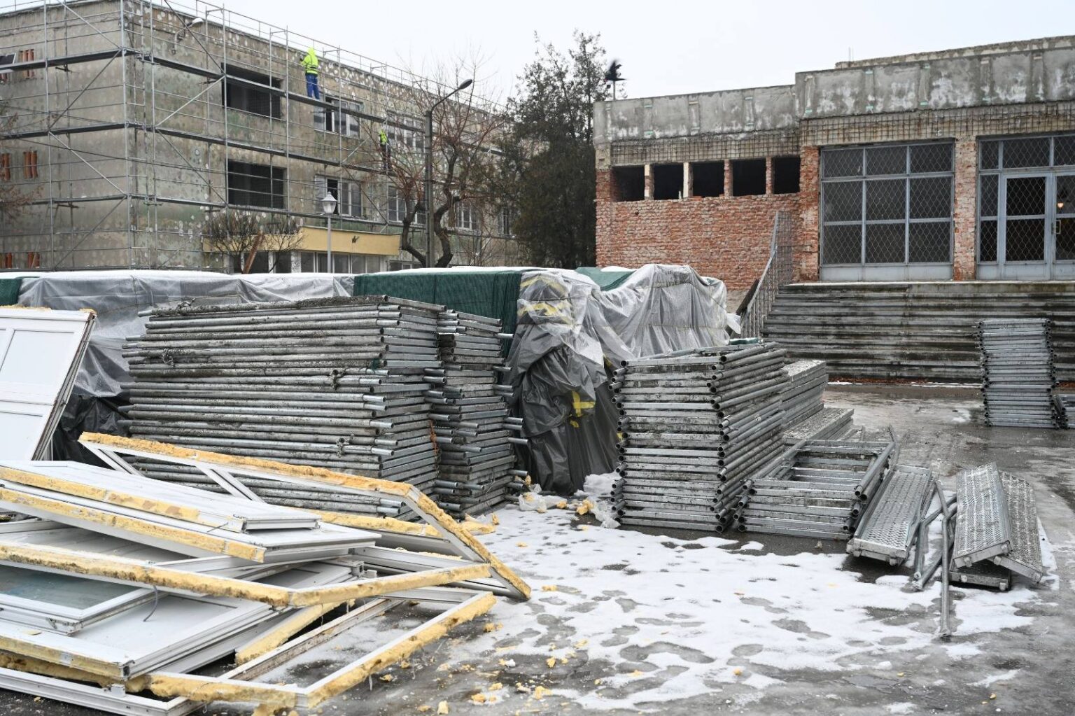 lucrarile de consolidare si modernizare la liceul petru poni din sectorul 6 aproape de finalizare 6978dbf7cf2a3