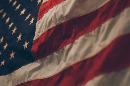 ministrul apararii intalnire cu insarcinatul pentru afaceri al sua la bucuresti 6965e04c02531