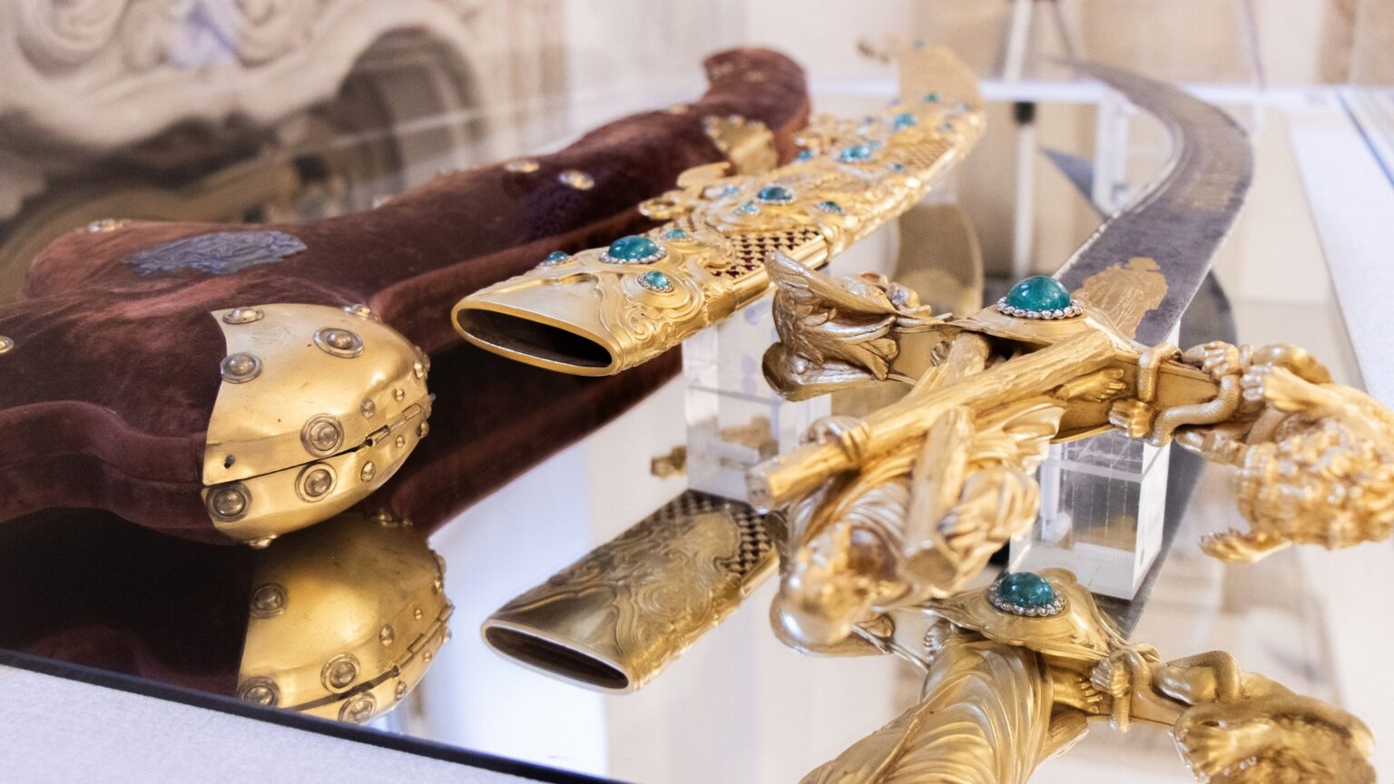 muzeul cotroceni va fi deschis pe 24 ianuarie cu intrare gratuita pentru copii si adolescenti va fi expusa inclusiv sabia daruita lui cuza de catre principele serbiei 696a36123f4b4