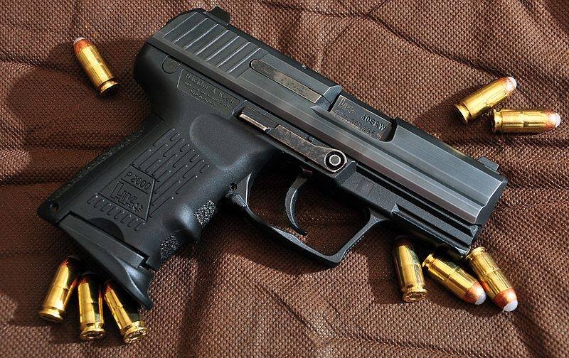 numarul armelor de foc detinute ilegal de romani a crescut anul trecut 695a10946b34a