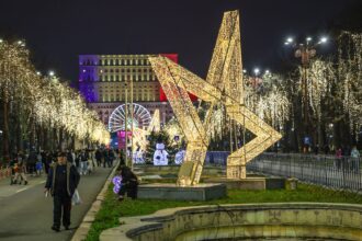 primaria capitalei prelungeste iluminatul festiv pana pe 12 ianuarie 695b8fbf79921