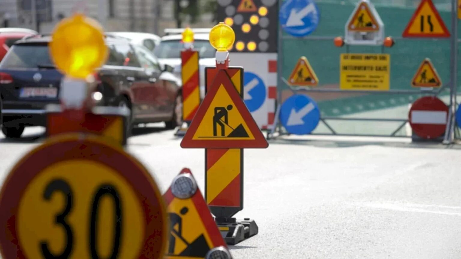 puzderie de restrictii de circulatie in bucuresti din cauza santierelor de la metroul m6 sine de tramvai si a lucrarilor termo lista strazilor si zonelor vizate 6964c6434d313
