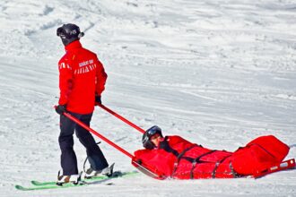 salvamont romania 73 de apeluri de urgenta in ultimele 24 de ore 76 de persoane salvate 695cecfedcd87