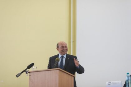 traian basescu trebuie sa primeasca 150 000 de euro de la administratia prezidentiala 697a34748617e