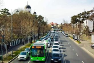 video expermiment stb cat timp se castiga daca autobuzele circula pe banda unica 697dab7c370f0