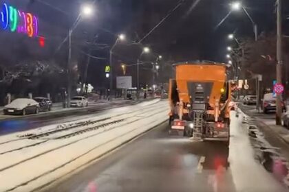 vlad popescu piedone primarul sectorului 5 pe tot parcursul noptii utilajele si echipele de deszapezire ale primariei sectorului 5 au fost la datorie 6960e2cd9d545