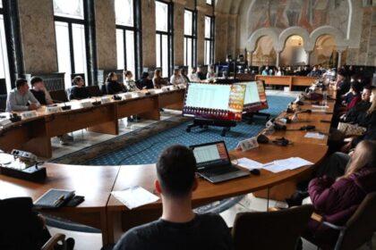 60 de studenti de la ase si snspa au inceput stagiile de practica la primaria sectorului 1 699c469b6510b