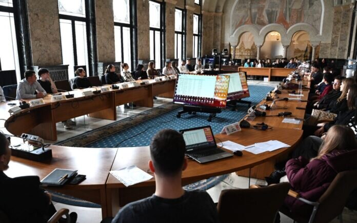 60 de studenti de la ase si snspa au inceput stagiile de practica la primaria sectorului 1 699c469b6510b