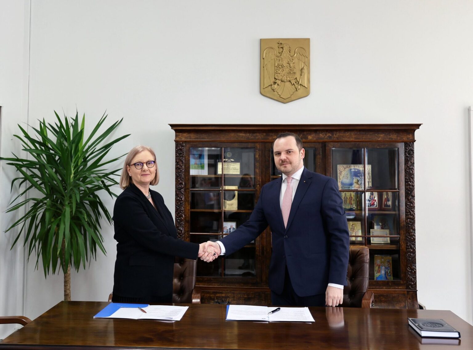 apelurile copiilor la 116 111 au crescut cu 73 in 2025 rogobete astazi am semnat protocolul de colaborare cu asociatia telefonul copilului 69810d87e5fd4