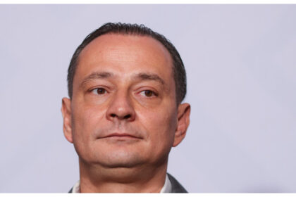 baluta il critica din nou pe ciucu prin tevi ar trebui sa circule agent termic nu lacrimi si politica 698a051f348cb