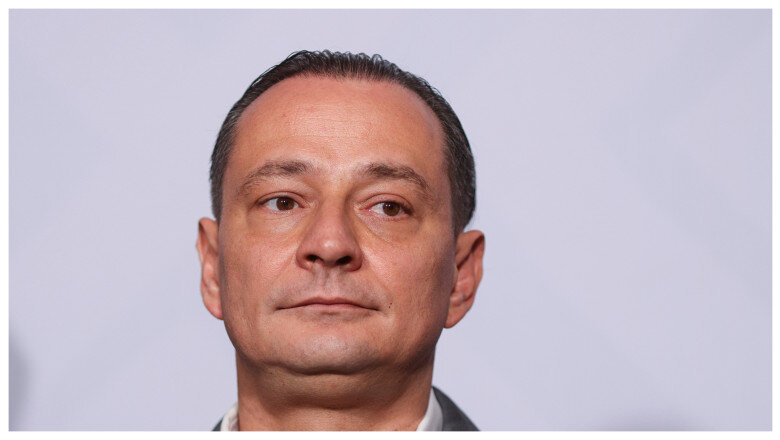 baluta il critica din nou pe ciucu prin tevi ar trebui sa circule agent termic nu lacrimi si politica 698a051f348cb