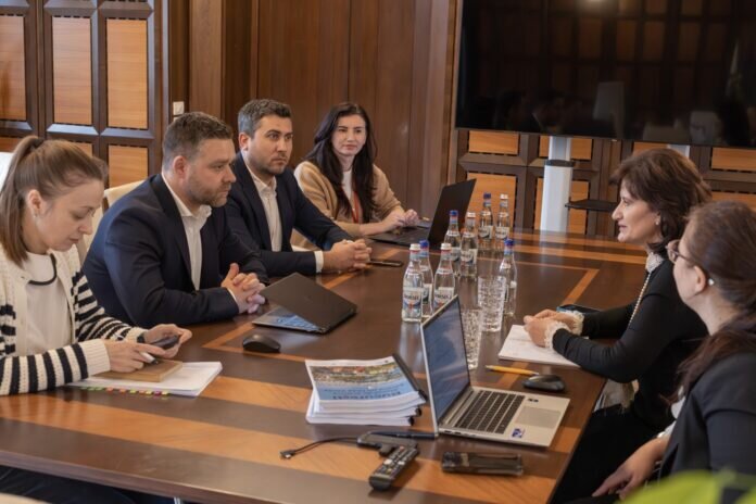 ciprian ciucu modul in care este subfinantata primaria generala in ultimii doi ani nu ne lasa alta optiune pe termen scurt decat sa discutam cu bancile 698c4ccdb4de3