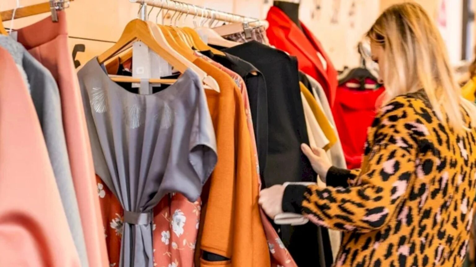 dichisar love fest e in acest weekend targul de unde putem alege cadouri frumoase se tine la impact hub universitate 698234c426042