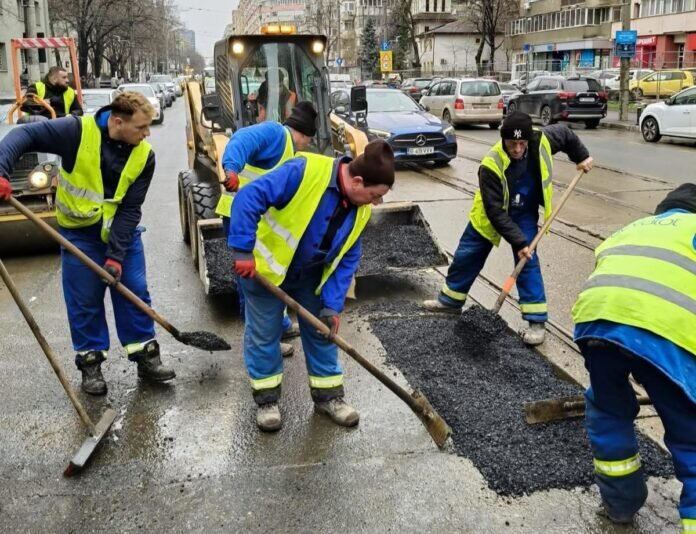 explicatiile primariei capitalei pentru gropile din oras in iarna aceasta am avut zapada in reprize 699fdb075a8e9