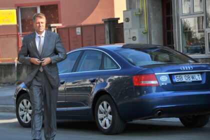 foto o masina de protocol a fostului presedinte klaus iohannis in licitatie de la 1 000 de euro 6985fb94687d7