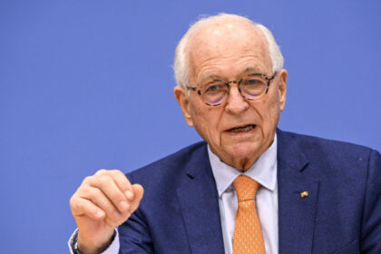 germania ar putea ceda poloniei tancuri sau un submarin drept reparatii morale pentru al doilea razboi mondial 6992e0a7ac6fb