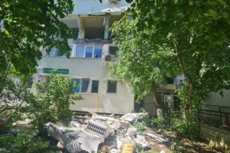 ilfov explozie intr un bloc din chitila doua persoane au fost ranite zeci de locatari evacuati 6987283eceffe
