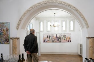 la multi ani madrigale29da4efb88f printre evenimentele care marcheaza aniversarea a 63 de ani un concert aniversar si galeria madrigal expozitie cu acces gratuit 699c409d05b65