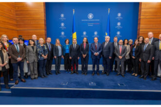 oana toiu a lansat oficial presedintia romaniei la initiativa central europeana 69a12febd5e1d