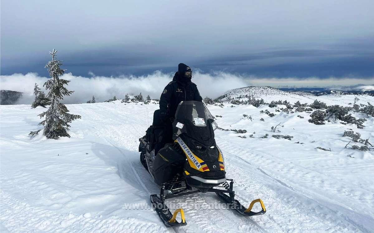 politia de frontiera primeste snowmobile moderne 697f14710e4e2