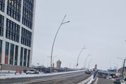 primaria sectorului 1 distribuie gratuit sare si continua deszapezirea strazilor 698081fd645c6