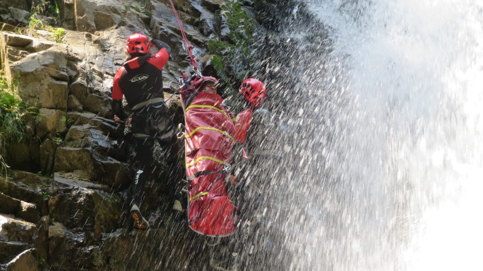 roman disparut de doua saptamani gasit mort la cascadele tre santi din italia 698870cce15bf