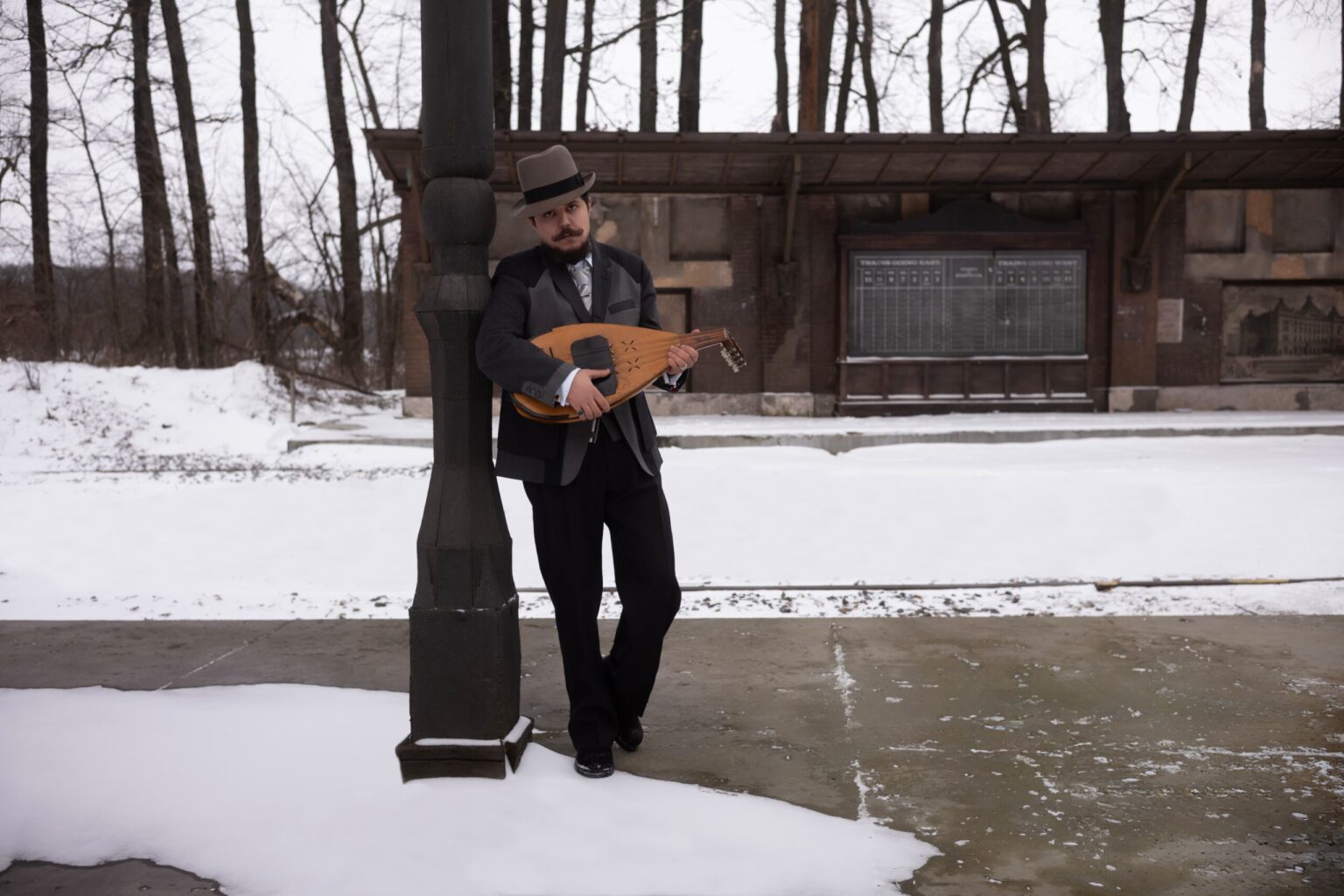 simion bogdan mihai si lautarii de matase revin la sala palatului cu un nou spectacol conceptual cai ferate incrucisate 699dae3b9596c