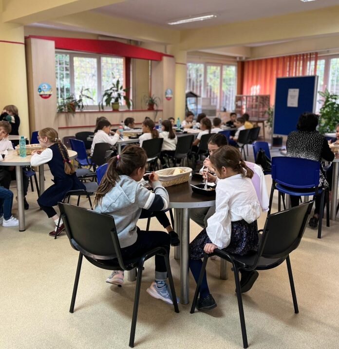 studiu educatia ramane una dintre cele mai vulnerabile dimensiuni ale calitatii vietii in romania 69a01a43c085b