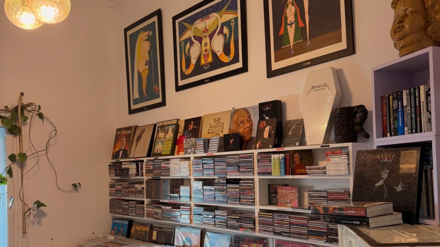 targul de viniluri si cd uri e in acest weekend la bazar de muzica bucurestenii isi vor putea gasi albumul preferat la doar 10 lei 69a0598157720