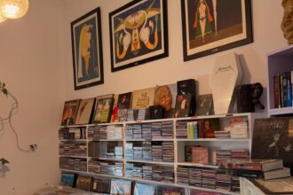 targul de viniluri si cd uri e in acest weekend la bazar de muzica bucurestenii isi vor putea gasi albumul preferat la doar 10 lei 69a0598157720