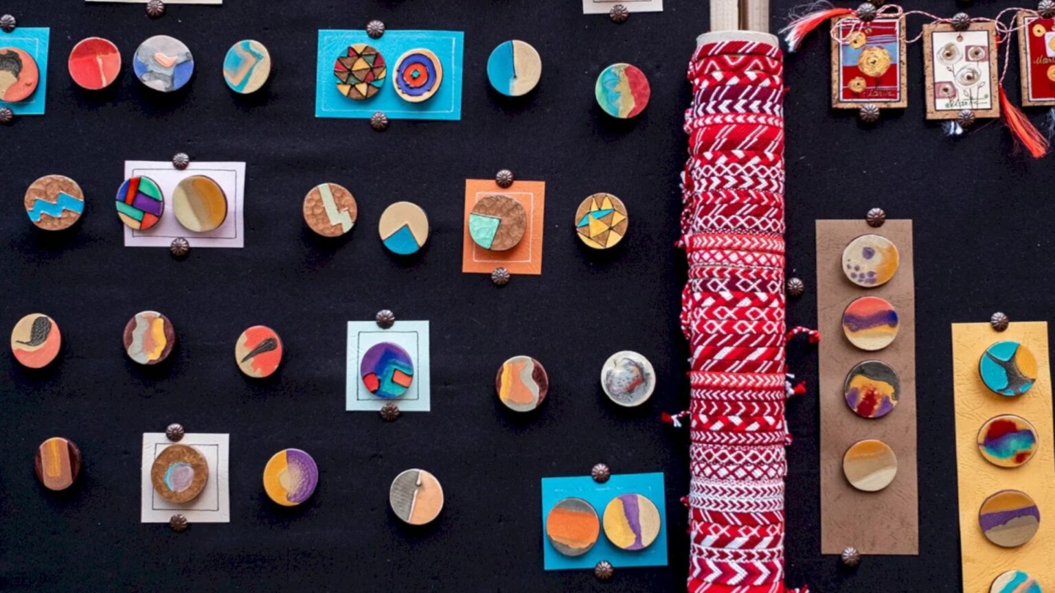 targul martisorului incepe maine la muzeul taranului bucurestenii vor gasi tot felul de modele de la ghiocei si lalelele la cosari si trifoi 699d89f5a0743