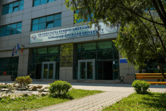 universitatea romano americana a devenit primul si singurul centru universitar de testare oxford din tara 6984a55f08eb7