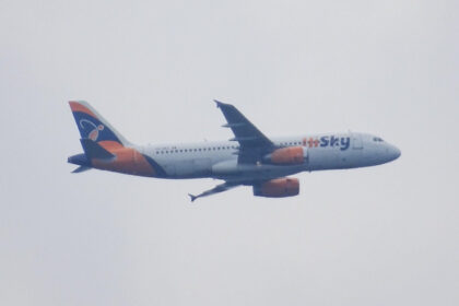 video avion intors de urgenta dupa ce a decolat de pe otopeni aeronava cu 186 de oameni la bord a aterizat in siguranta 699b79759a225