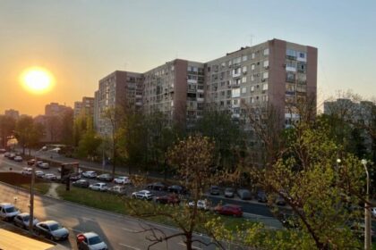 vreme calda ploi si intensificari ale vantului in bucuresti in urmatoarele zile 69907e3156fe3