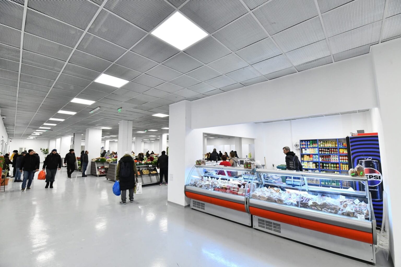 47 de spatii comerciale in patru piete din sectorul 6 scoase la licitatie care este cel mai mic pret 69bd8b4c62d7f