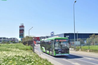 avarie in reteaua distrigaz in drumul taberei pe strada brasov trafic infernal liniile 138 si 221 blocate stb autobuzele intorc la capat de linie ghencea update 69bbc94d13b58