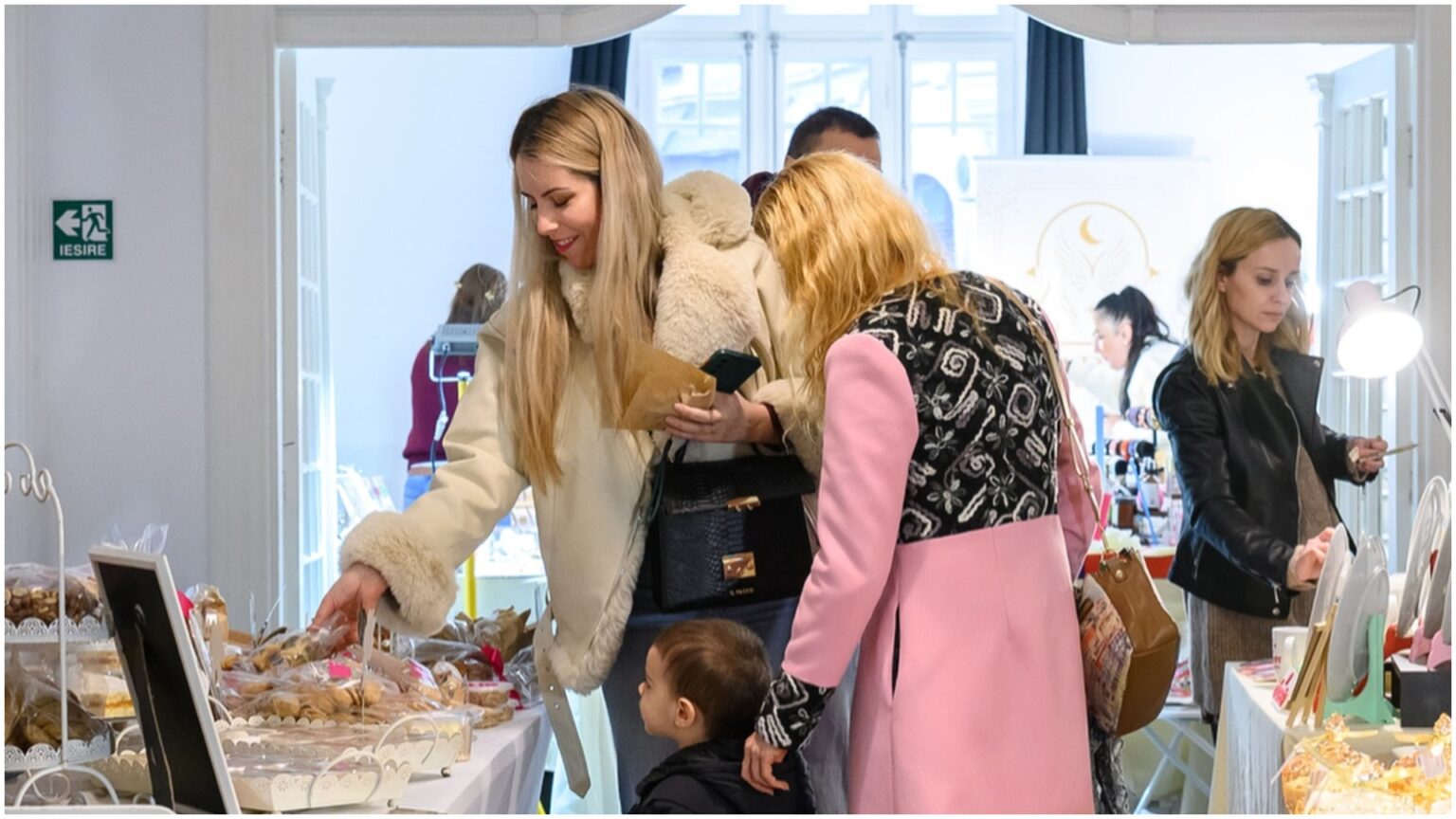 bounty fair revine la maison 13 in primul weekend din aprilie gasim aici de la bijuterii accesorii si lumanari parfumat pana la ateliere 69c53560aa4a1