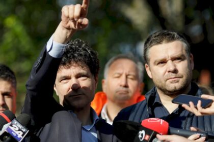 candideaza sau nu ciucu la viitoarele alegeri prezidentiale pana atunci se consulta cu nicusor dan actual sef al statului doar pe problemele bucurestiului 69c7de01e4dbc