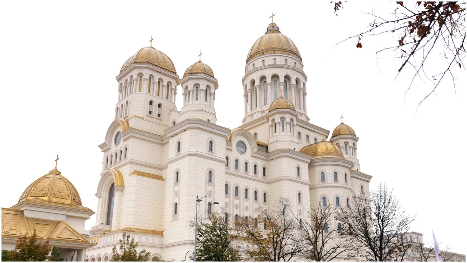 catedrala nationala ramane inchisa de pasti inca nu e gata pictura lacasului slujbele vor avea loc la catedrala patriarhala 69b2c60dd76c1