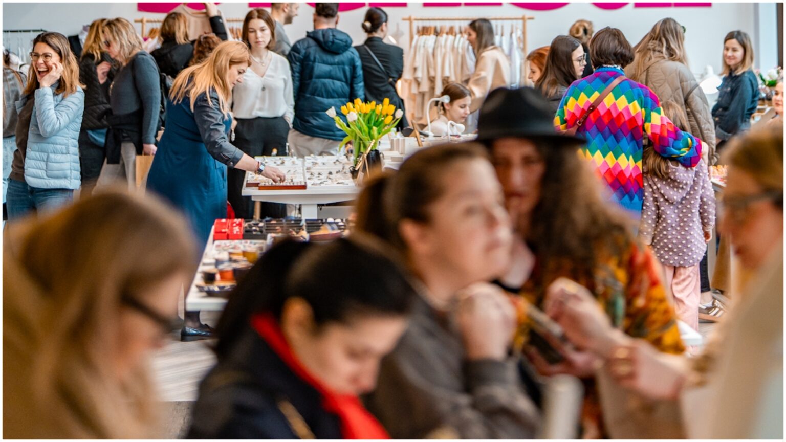 dichisar de paste este la impact hub universitate bucurestenii vor gasi aici cadouri speciale de la bijuterii pana la ceramica si multe altele 69c3f56e7fc40