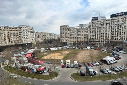 foto f09f909f pregatiri de festival pescaresc in piata alba iulia pe care dl negoita pare c o transforma in zona de evenimente dupa succesul targului de craciun 69bd0abd0fab4