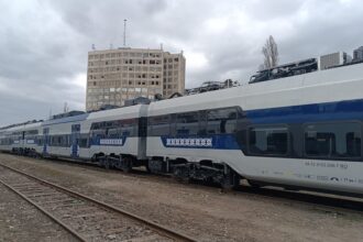 foto inca trei rame electrice pesa au fost receptionate la bucuresti pe ce trasee vor circula prin tara 69bd6e2a4ce59