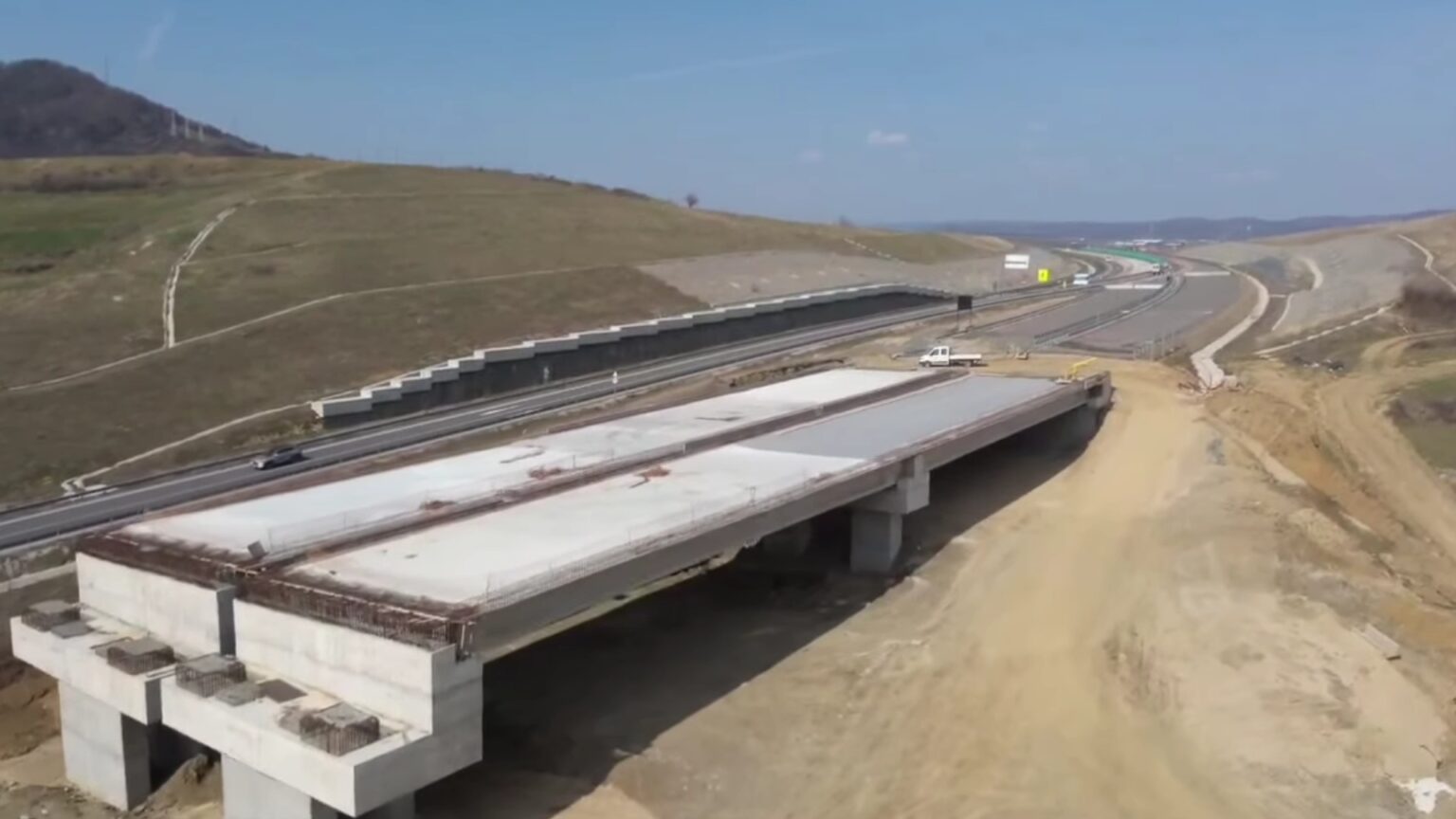 foto stadiul lucrarilor de pe sectiunea 2 a autostrazii a1 cea mai grea de pe traseu pe aici vom trece ca sa ajungem de la capitala la sibiu 69bada3ad58a3