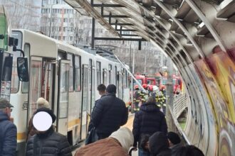 iese fum dintr un tramvai pe soseaua mihai bravu liniile 1 5 si 10 sunt blocate in statia bucur obor stb anunta incident tehnic 69b29bd9b5ab6